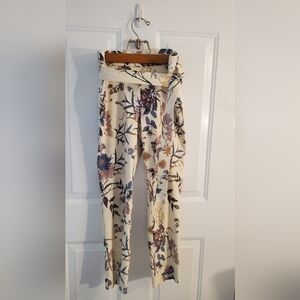 Floral Women's Skinny Pants in Cream